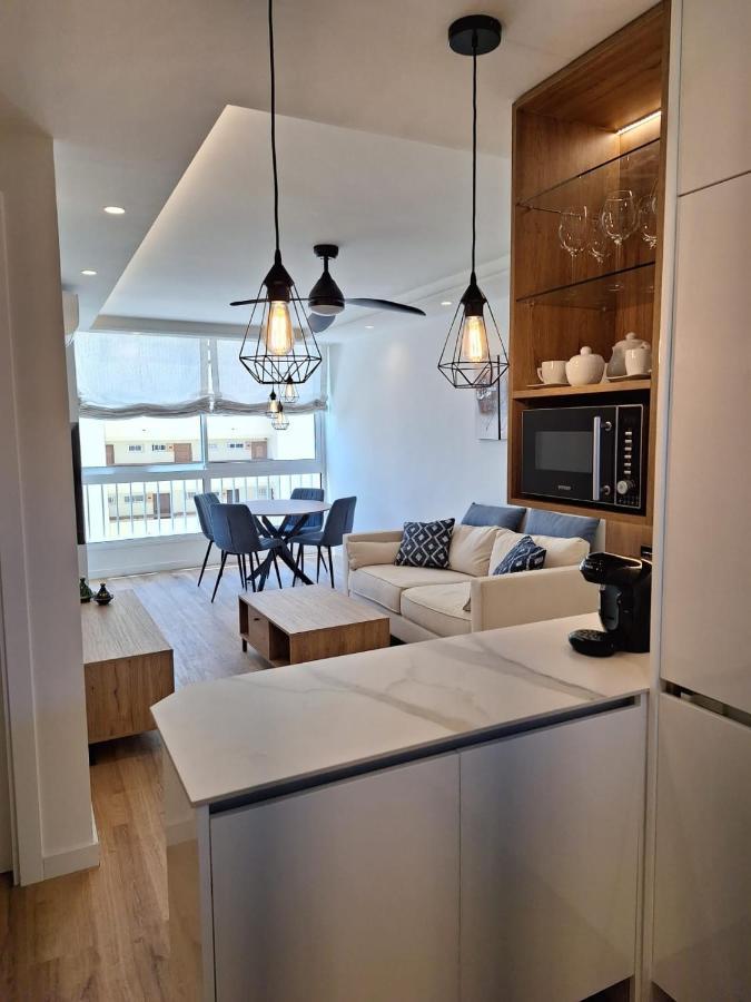 Seafront Apartment Марбелья Экстерьер фото